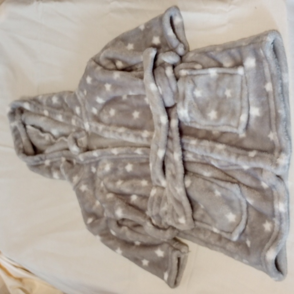 (3/$20) Infant's Robe Grey With White Star Pattern For 0-9 Month Olds